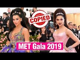 Met Gala 2019 Deepika Padukone Copies Singer Dua Lipa S Hair Style I'm told dua quietly turned on rita over constant comparisons between the dua released her song kiss and make up last year.
