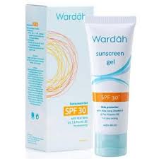 Kombinasi kuat dari setiap kandungan tersebut efektif melindungi kulit dari berbagai kerusakan. 10 Rekomendasi Sunscreen Sunblock Terbaik Lindungi Kulit Maksimal