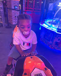 Happy 2️⃣nd birthday love u and enjoy ur day🎂🎉🎊