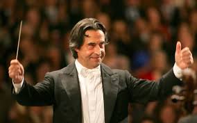He currently holds two music directorships, at the chicago symphony orchestra and at the orches. Riccardo Muti And The Berlin Philharmonic Orchestra Requiem By Verdi Mezzo Tv