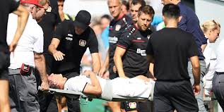 Julian baumgartlinger plays for other european teams team bayer leverkusen and the austria national. Bayer 04 Leverkusen Bezahlt Pokalsieg In Pforzheim Teuer Julian Baumgartlinger Schwer Verletzt Kolner Stadt Anzeiger
