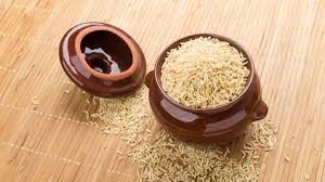 Đúng 0h đêm Giao Thừa, âm thầm đặt thứ này vào thùng gạo để cả năm may mắn, tiền vào như nước