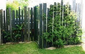 Resultat De Recherche D Images Pour Piquet En Ardoise Bois Jardin Amenagement Jardin Jardins Cloture Jardin