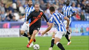 Huddersfield town played against everton in 2 matches this season. At3ecddyzvkvnm