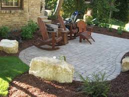 Brilliant Front Yard Patio Ideas Front Yard Patio Amazing Tips For Creating Front Yard Patio Front Yard Patio Front Yard Porch Gardening Ideas