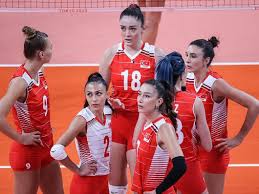 Türkiye, gruptaki son karşılaşmalarını arjantin ve rusya olimpiyat komitesi ile yapacak. A Milli Kadin Voleybol Takimi 2020 Tokyo Olimpiyat Oyunlari Nda Italya Ya Maglup Oldu Ntv