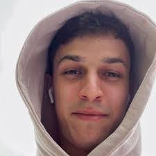 Harvey Milner's Instagram, Twitter & Facebook