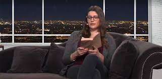 Ce long récit est une dénonciation des horreurs de la guerre mais aussi le point de départ du pessimisme qui traverse tout le récit. Voyage Au Bout De La Nuit L Emission Litteraire Bon Marche De C8 Reduit Encore Ses Couts