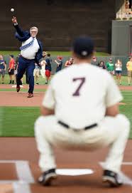 He is a color commentator for the detroit tigers on bally sports detroit. Jack Morris Zimbio