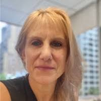 Lisa Mackay's Instagram, Twitter & Facebook