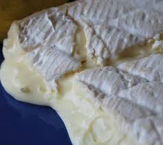 Hashtag Cheeseoftheday Sur Instagram Brie De Meaux In 2020 Food Cheese Brie