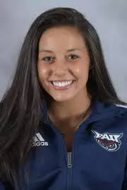 Isabella Thomas's Instagram, Twitter & Facebook