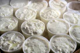 Le attuali guide pecorinofacile, la mozzarella fatta in casa e il formaggio misto, aiutando così chi ha la passione ma non l'esperienza a poter realizzare con pochi semplici strumenti il formaggio in casa. Come Fare La Mozzarella In Casa Siciliafan