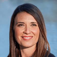 Elena Walder's Instagram, Twitter & Facebook