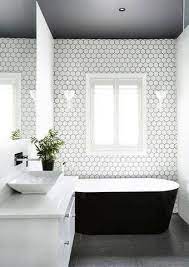 Thanks for visiting our white primary bathroom photo gallery where you can search a lot of white primary bathroom design ideas. Clean Minimalist Bathroom Ideas And Design Tips 2018 Minimalistische Badgestaltung Badezimmer Innenausstattung Badezimmerideen