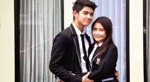 Foto Romantis Aliando Dan Prilly Romantis Selebritas Artis
