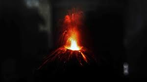 Setelah 200 tahun tidur, gunung krakatau yang berada di antara pulau sumatra dan jawa ini bergeliat. Benarkah Letusan Gunung Anak Krakatau Sebabkan Tsunami Selat Sunda