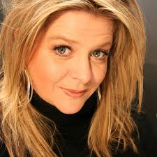 Heather Moran's Instagram, Twitter & Facebook