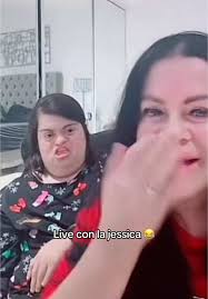 Live Con Jessica: Fun Moments and Laughter