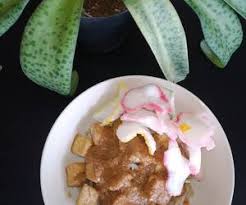 Daun salam 750 ml air 1 batang sereh 2 batang wortel 65 ml santan kara 7 kotak tahu kuning 4 butir telur rebus 3 siung bawang merah 2 siung bawang putih 4 lbr kol dipotong kotak besar secukupnya garam, merica, gula pasir. Masakan Populer Sayur Bumbu Kuning Santan Telor Tahu Ayam Dan Kacang Panjang Praktis Enak Resep Top Rumahan Unik