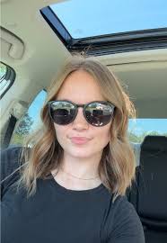 somehow makes me look 10 years older and younger at the same time?? either  way i’m obsessed. #haircut #hairtransition