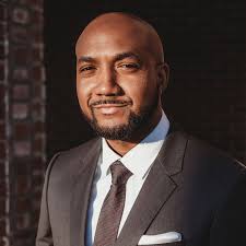 Yannick Lloyd, Realtor