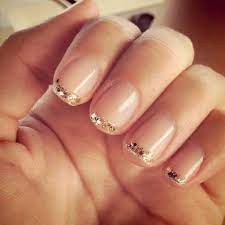 Si vous êtes fan de tendances. French Manucure Pailletee Beaute Des Ongles Ongles Vernis A Ongles