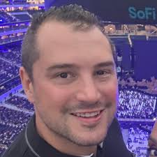 🎄✨ Congratulations to the winner of this year's North St. Paul Holiday  Lights Contest at 2486 15th Ave E! ✨🎄 The winner of this year's City  Holiday Lights Contest has been chosen