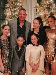 How many kids does jennifer lopez have? Jennifer Lopez Alex Rodriguez Kids Blended Family Photos People Com