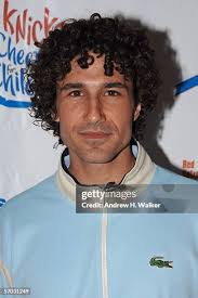 539 fotos e imágenes de alta resolución de Ethan Bravo