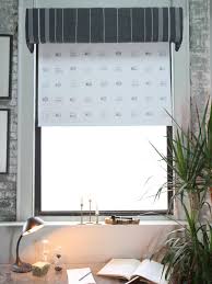The right window treatment can enhance the decoration of your kitchen and draw awe and admiration from your guests. You Ll Love These Smart Chic Ideas For Window Valances Diy