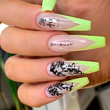 Just enjoy your face decorations and nail art! Get In The World Of Yellow Aesthetic Naildesignsjournal Com
