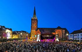 Der zugang ist nur noch nach vorheriger terminabsprache möglich. Freilichtbuhne Eschweiler Markt Home Facebook