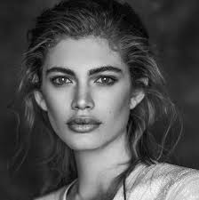 And it was when she turned twelve, she started going by the name of valentina. Valentina Sampaio The First Transgender Victoria S Secret Model Gazette Du Bon Ton