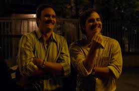 Narcos season 2, pablo escobar, narcos tv show, money. Tv Review Narcos Episode 1 Descenso The Young Folks