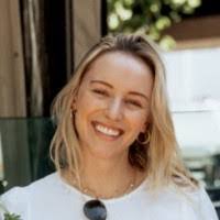 Abby Holtz's Instagram, Twitter & Facebook