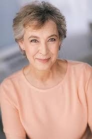 Maureen Bradley's Instagram, Twitter & Facebook