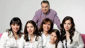He has also been president of fidesz, a national conservative political party, since 1993, with a brief break between 2000 and 2003. Orbans Familienfreundliche Politik Wirkt Kindersegen Und Mehr Hochzeiten In Ungarn Afd Kreis Bielefeld