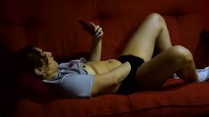Espiando a la vecina - XNXX.COM