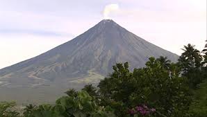 Those volcanoes that emit lava are usually considered as active volcanoes. Ph S Volcanology Institute Raises Alert Level 2 For Albay S Mayon Volcano Coconuts Manila