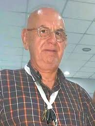 Este perrito apareció ayer al parecer perdido zona centro de Itauguá calle  teniente gutierrez 133, barrio 6 de Enero lo tenemos por el momento en casa  su dueño lo puede retirar llamar 0981-494806