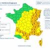 Les intensités pluvieuses peuvent avoisiner les 30 mm en une heure, a prévenu l'organisme de prévision. 1