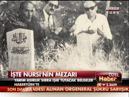 Şeyh said'in erzurum'da yaşayan avukat torunu abdurrahim fırat, dedesinin kabrinin yerinin belli olduğunu iddia etti. Iste Said Nursi Nin Mezari