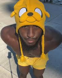 JAKE LE CHIEN COSPLAY 🥰❤️ MA VERSION 💪🏾❤️👌UwU 🤭 . . . #fyp #fypシ  #anime #animememes #otaku #adventuretime #gains #gym #natty #tiktok #love  #jakethedog #finn #fionnaandcake #cartoon #cartoonnetwork #weeb #cosplay  #muscle #inspire #