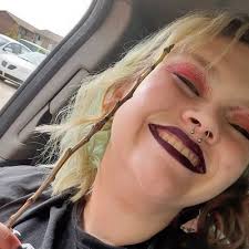 Amber McIntyre (@lilmissambuh)