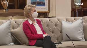 Having failed to offer the ec president a seat, her companion, president of the european council charles michel, instead accepted a gilded chair at the side of the turkish president recep tayyip erdogan while von der leyen sat on an adjacent sofa. Sofagate In Ankara Von Der Leyen Bekommt Keinen Sessel Neben Erdogan Eu Reagiert Emport Youtube