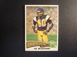 1975 Topps Football Joe Beauchamp Card # 124