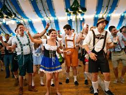 Oktoberfest Privates Party Tanzwettbewerb Oktoberfest Party Ideen Oktoberfest Party Oktoberfest