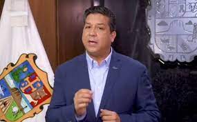 En la zona sur de tamaulipas se endureció el programa implementado por el gobierno de estatal, doble no circula, instalándose en diversos sitios de la zona sur en el que se hace el exhorto a conductores de cumplir con las medidas sanitarias, además de la revisión de documentos y licencia. Coronavirus Tamaulipas Aplican Hoy No Circula Por Fase 3 De Covid 19