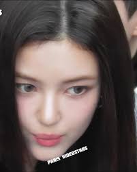 New Jeans Danielle Saint Laurent